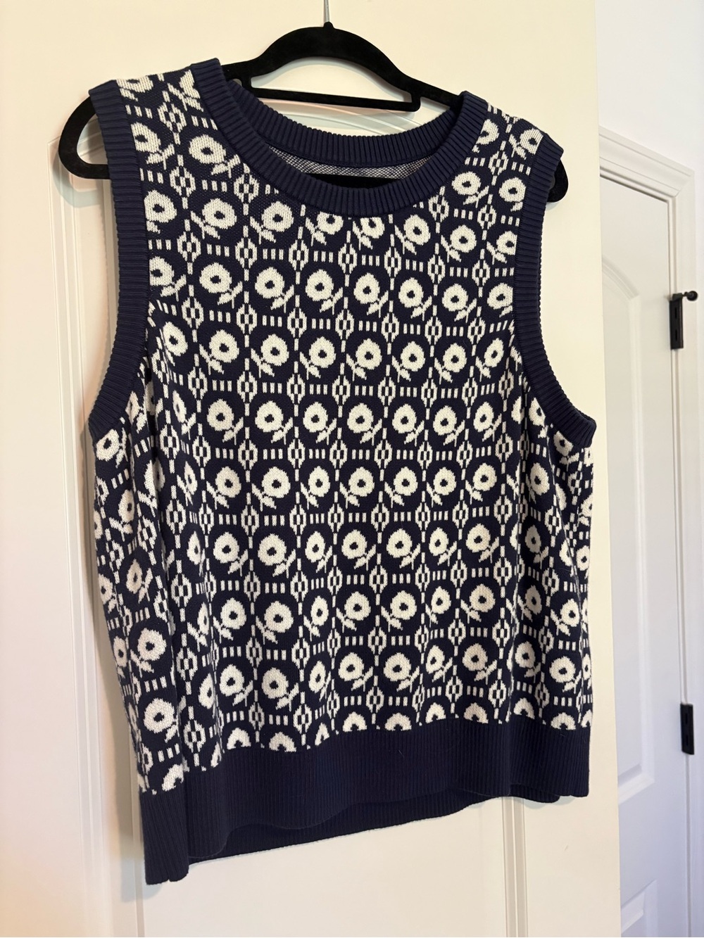 Sleeveless Navy Floral Knit Tank Top